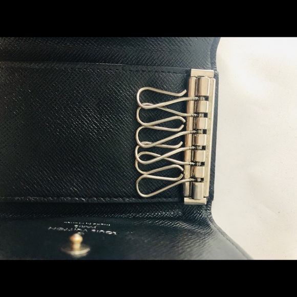 Louis Vuitton 6 Key Holder (SOLD) - Picture 4 of 7